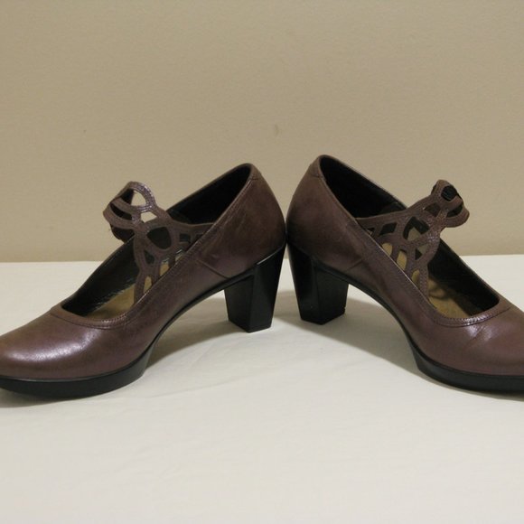 Light Brown Naot Mary Janes - Picture 3 of 6